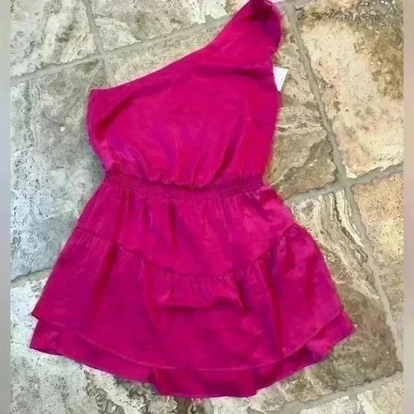 STEVE MADDEN Raspberry On Point One Shoulder Mini Dress - Picture 5 of 5